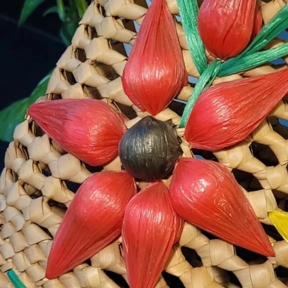 Vintage 60s Woven Raffia Beach Tote - Picture 7 of 8
